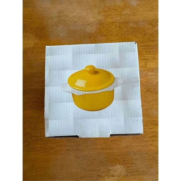 Michael Andrew Ceramic Small Yellow White Casserole Covered Dish Lid 4.25x2.25" - Picture 1 of 6